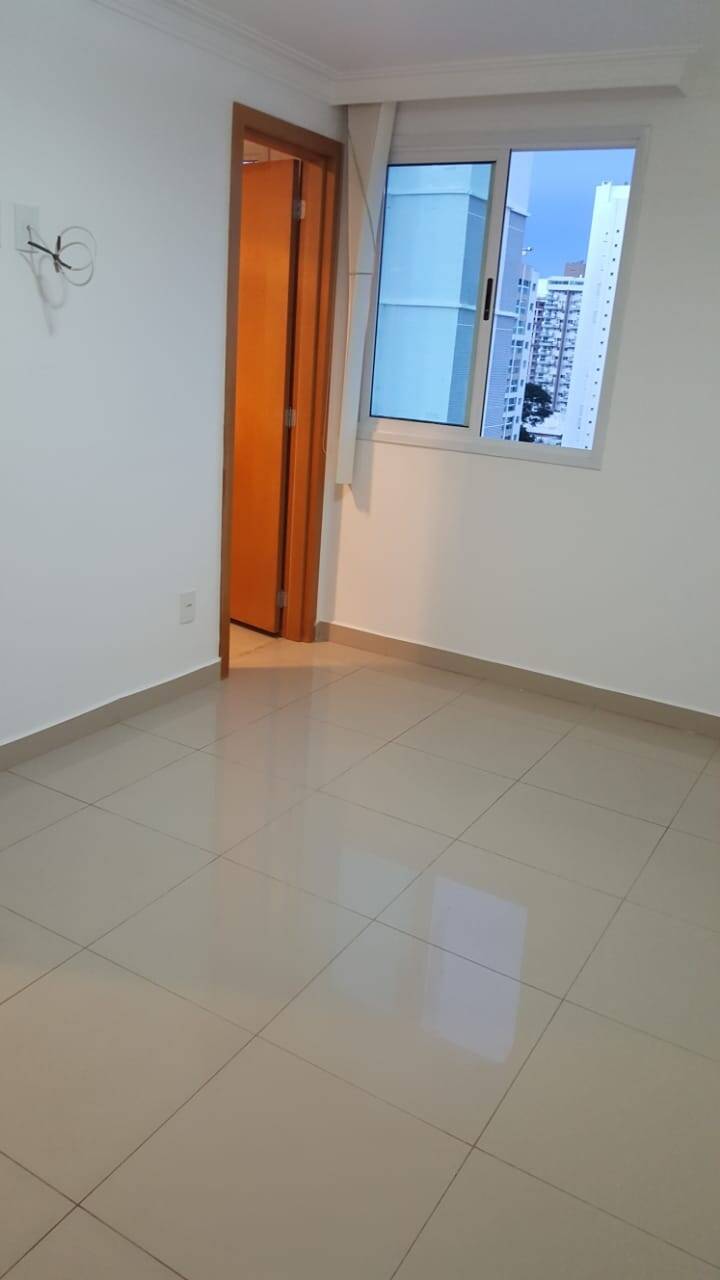 Apartamento à venda com 3 quartos, 90m² - Foto 2