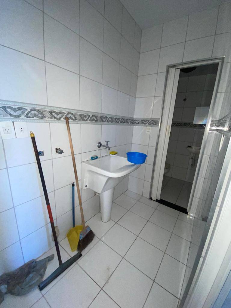 Apartamento à venda com 2 quartos, 69m² - Foto 11