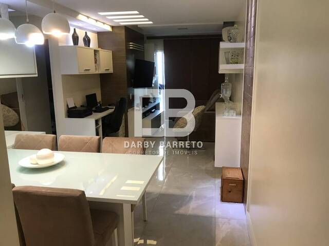 #681 - Apartamento para Venda em Campos dos Goytacazes - RJ