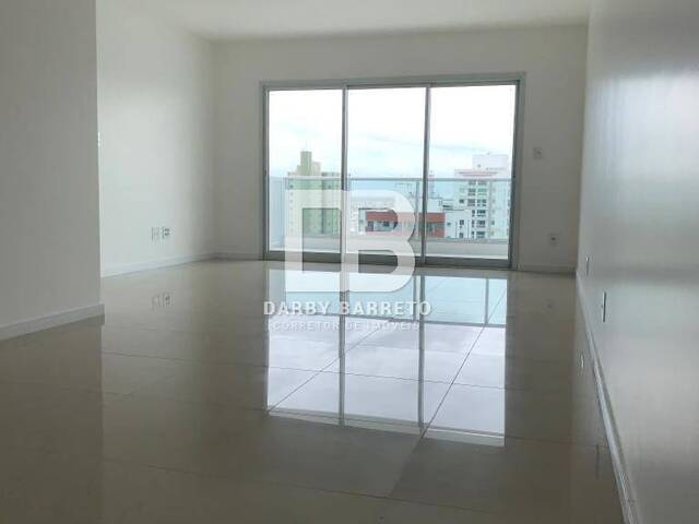 #696 - Apartamento para Venda em Campos dos Goytacazes - RJ