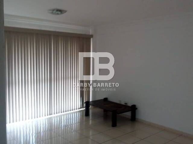 #701 - Apartamento para Venda em Campos dos Goytacazes - RJ