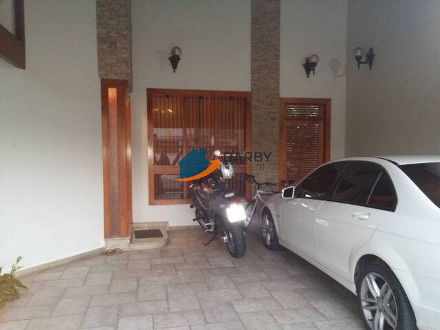 #702 - Casa para Venda em Campos dos Goytacazes - RJ
