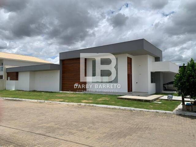 #730 - Casa em condomínio para Venda em Campos dos Goytacazes - RJ