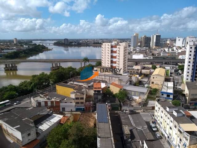 #817 - Apartamento para Venda em Campos dos Goytacazes - RJ