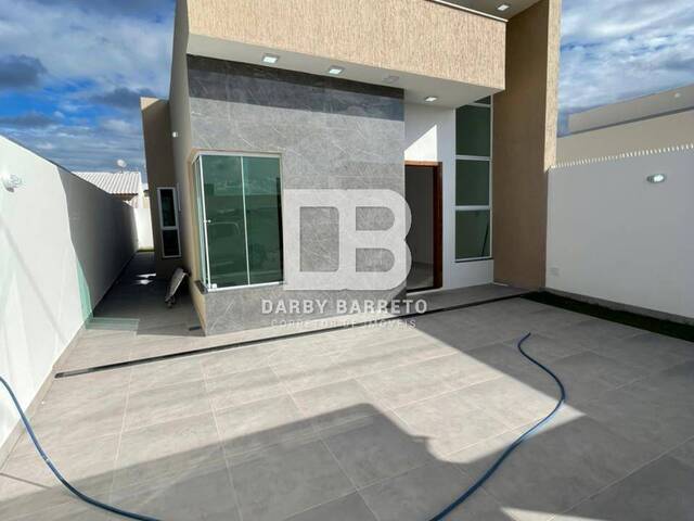 #981 - Casa para Venda em Campos dos Goytacazes - RJ