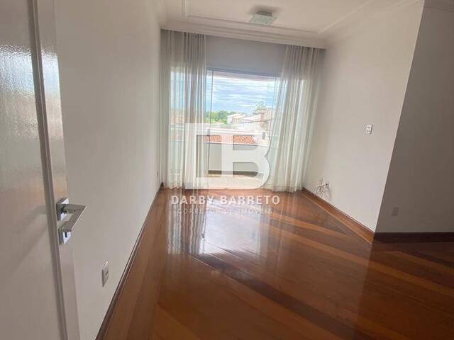 #619 - Apartamento para Venda em Campos dos Goytacazes - RJ