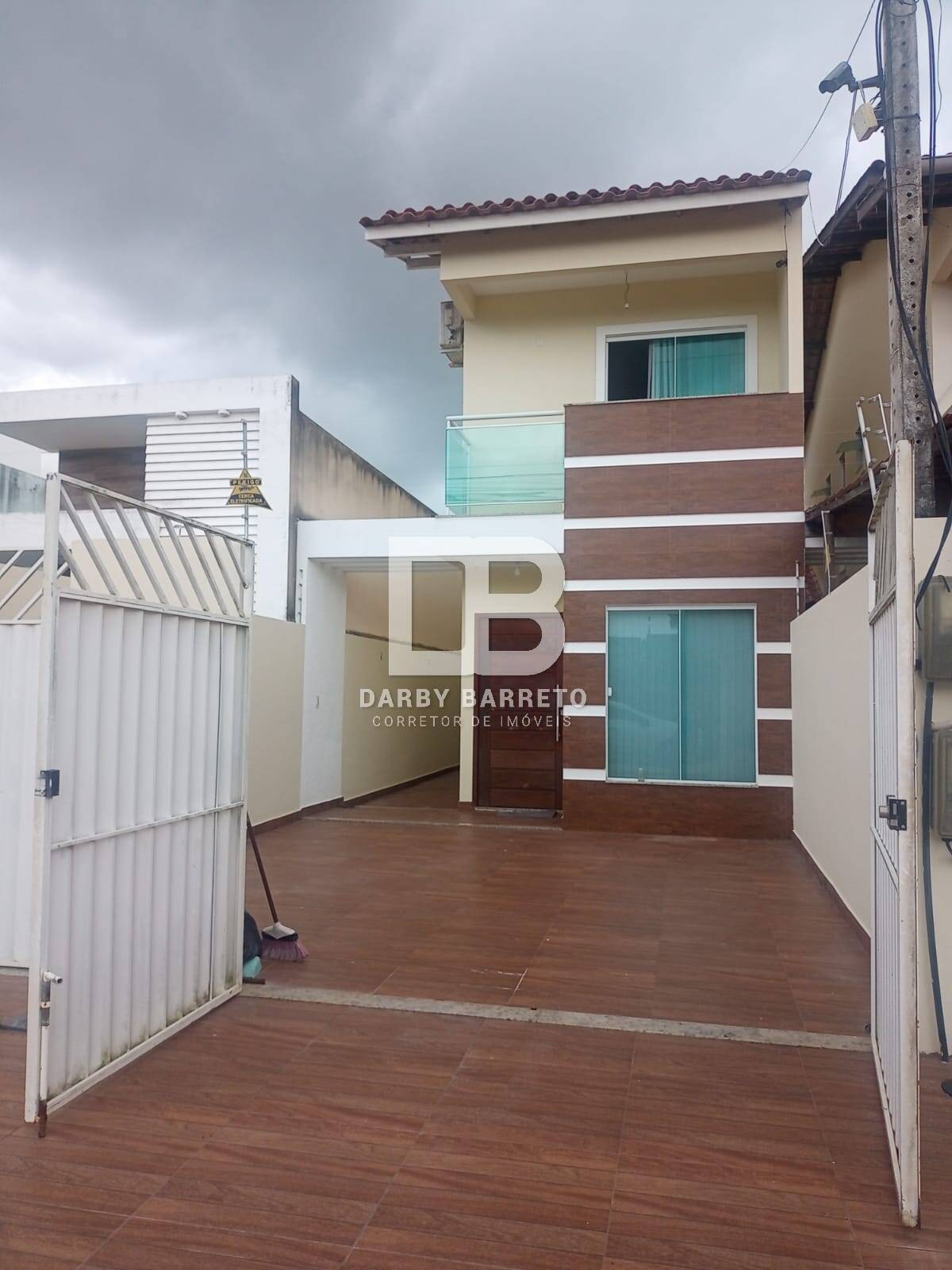 Casa à venda com 2 quartos, 90m² - Foto 1