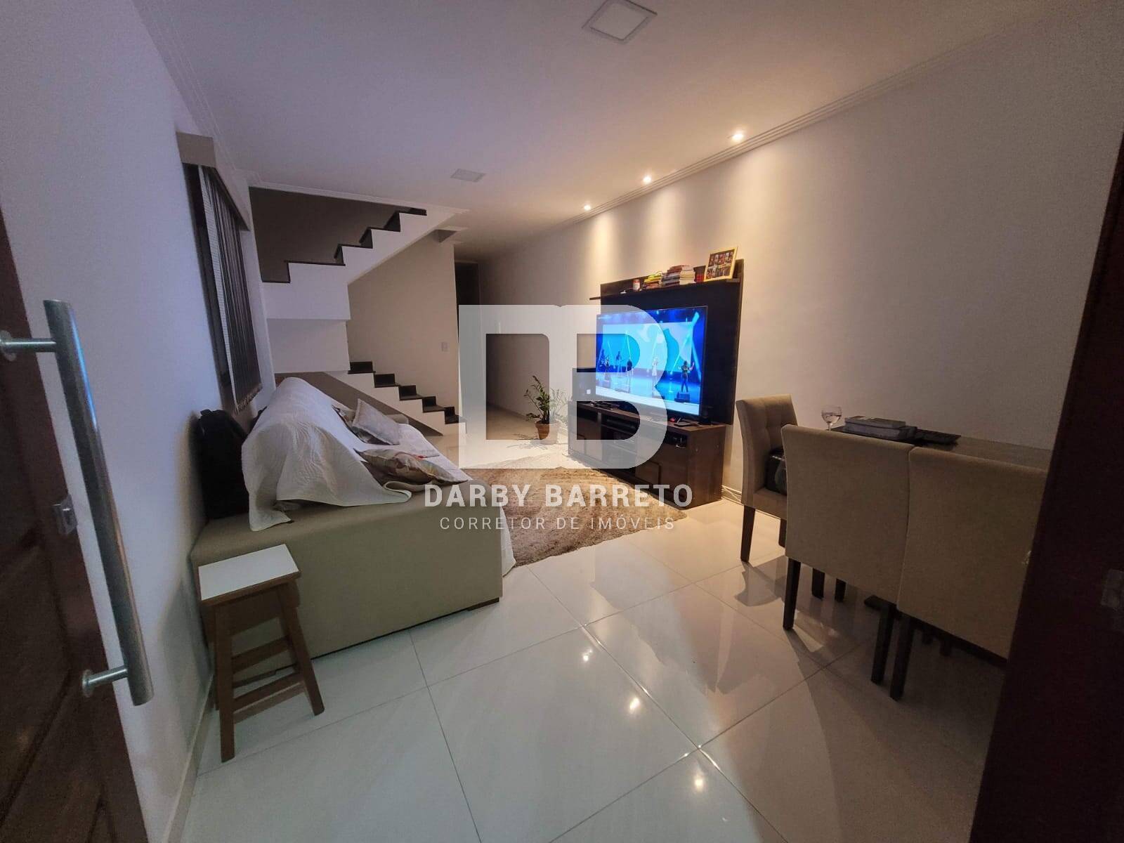 Casa à venda com 2 quartos, 90m² - Foto 4