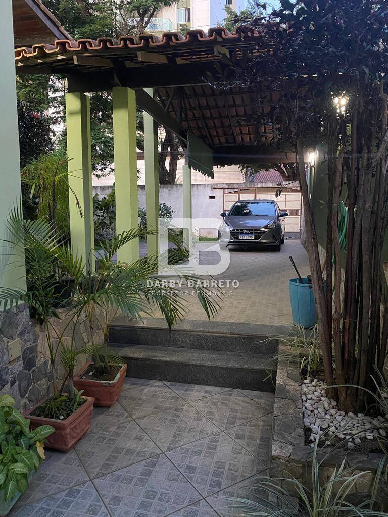 Casa à venda com 4 quartos, 219m² - Foto 3