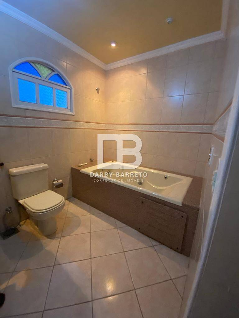 Casa à venda com 4 quartos, 219m² - Foto 15