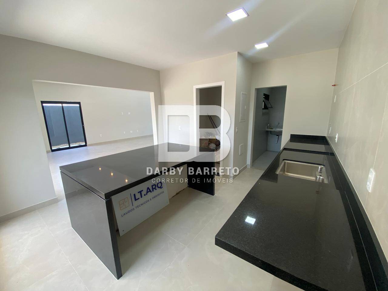 Casa de Condomínio à venda com 4 quartos, 420m² - Foto 9