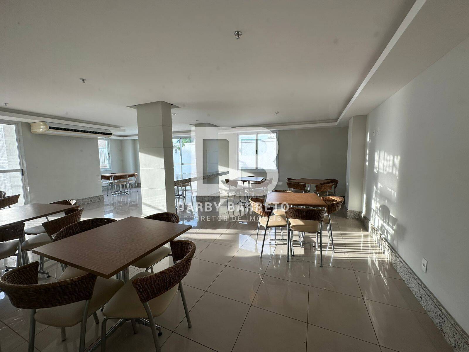 Apartamento à venda com 2 quartos, 67m² - Foto 6