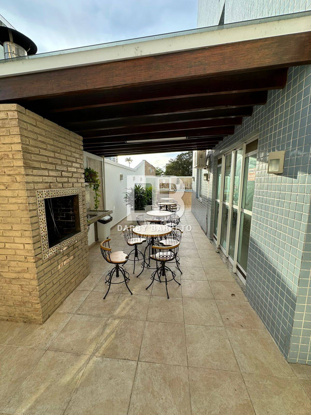 Apartamento à venda com 2 quartos, 67m² - Foto 8