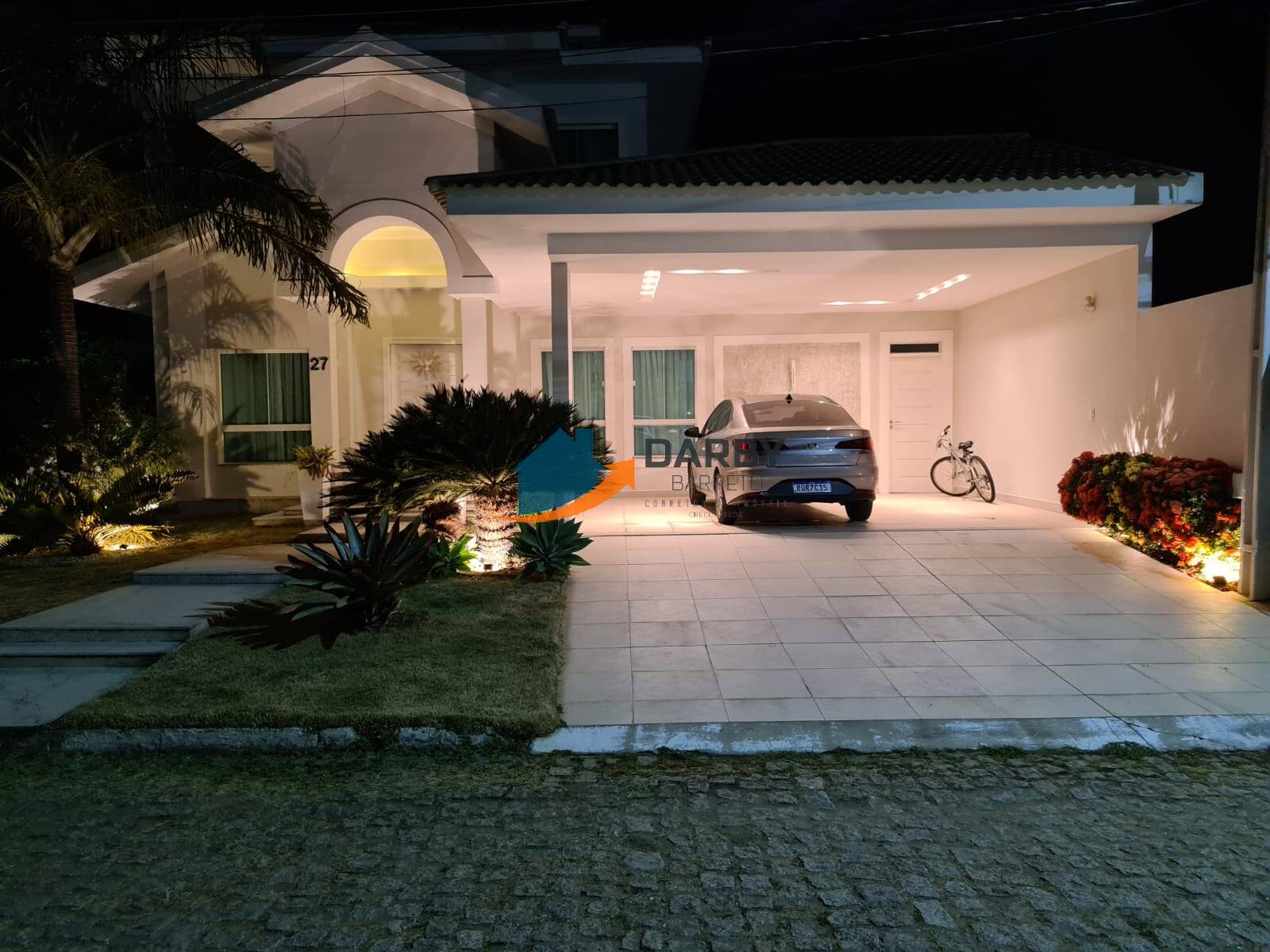 Casa de Condomínio à venda com 3 quartos, 316m² - Foto 2