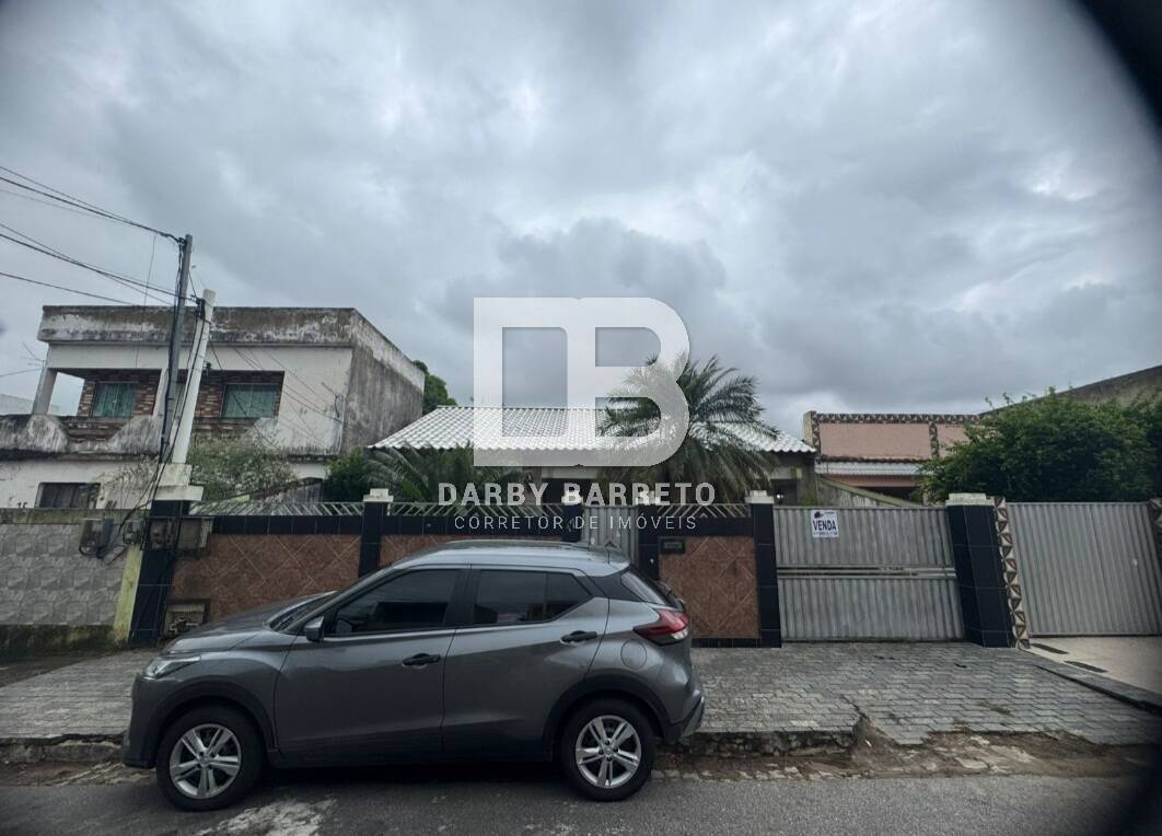 Casa à venda com 3 quartos, 360m² - Foto 1
