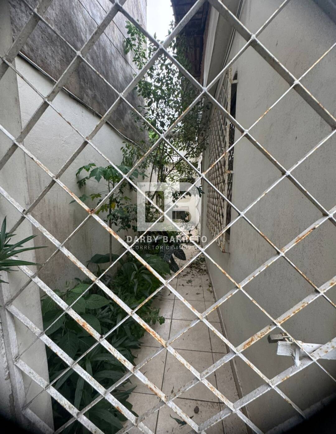 Casa à venda com 3 quartos, 360m² - Foto 3