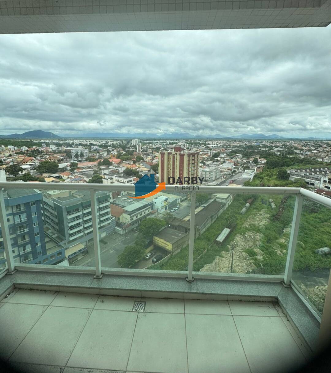 Apartamento à venda com 2 quartos, 68m² - Foto 2