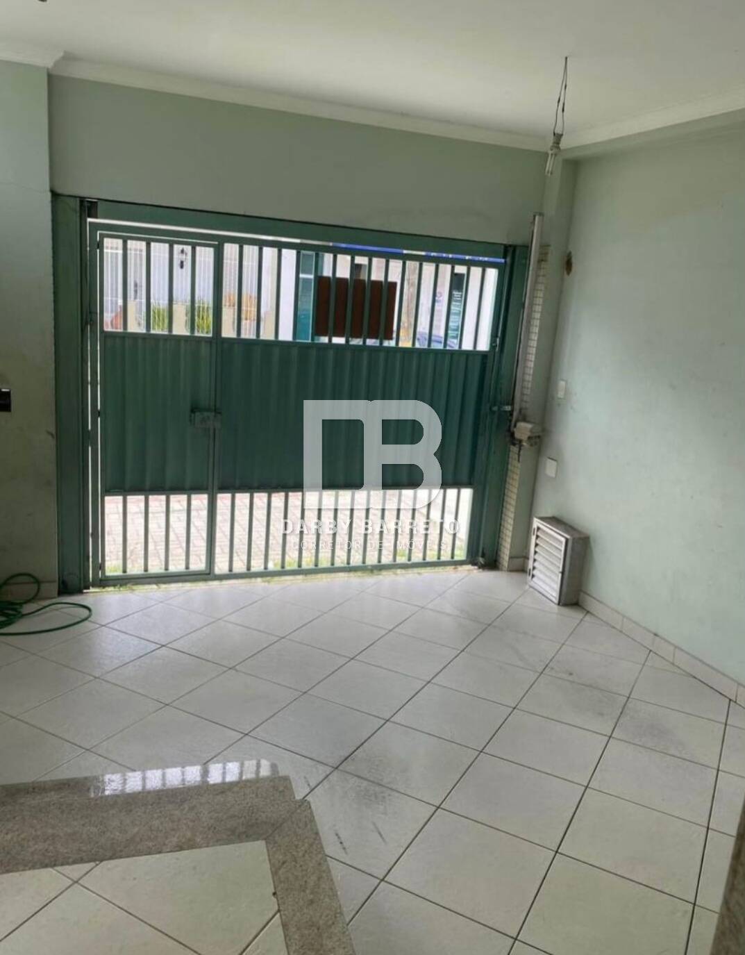 Casa à venda com 4 quartos, 115m² - Foto 3