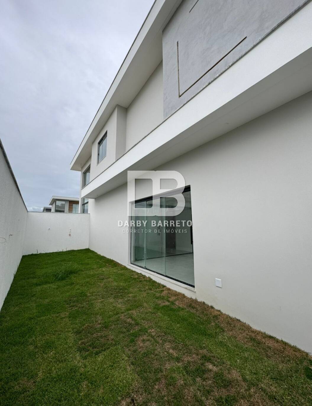 Casa de Condomínio à venda com 3 quartos, 210m² - Foto 3