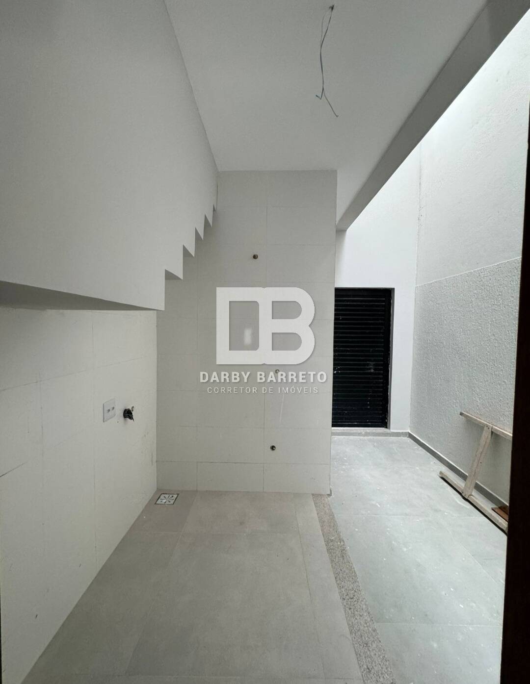 Casa de Condomínio à venda com 3 quartos, 210m² - Foto 4