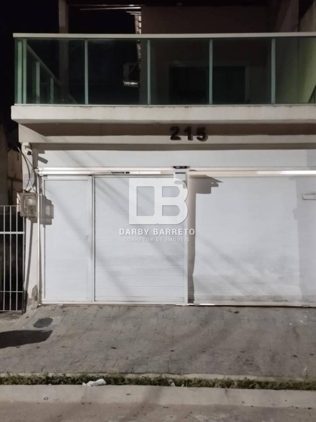Casa à venda com 2 quartos, 140m² - Foto 1