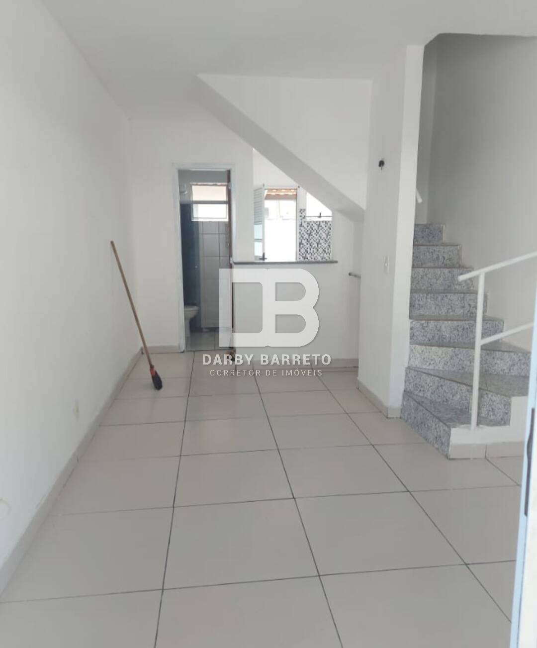 Casa de Condomínio à venda com 2 quartos, 70m² - Foto 2