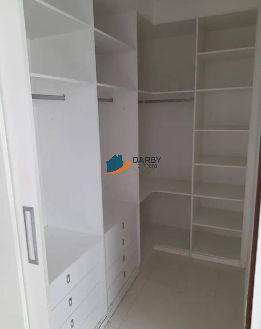 Apartamento à venda com 3 quartos, 140m² - Foto 4
