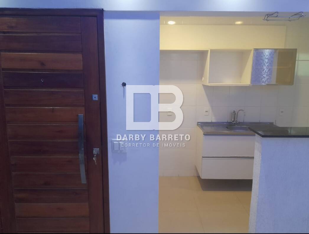 Apartamento à venda com 3 quartos, 70m² - Foto 2