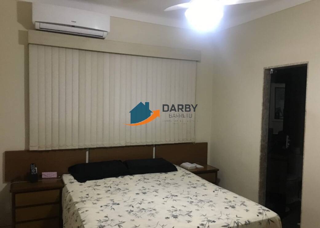 Casa à venda com 3 quartos, 300m² - Foto 8