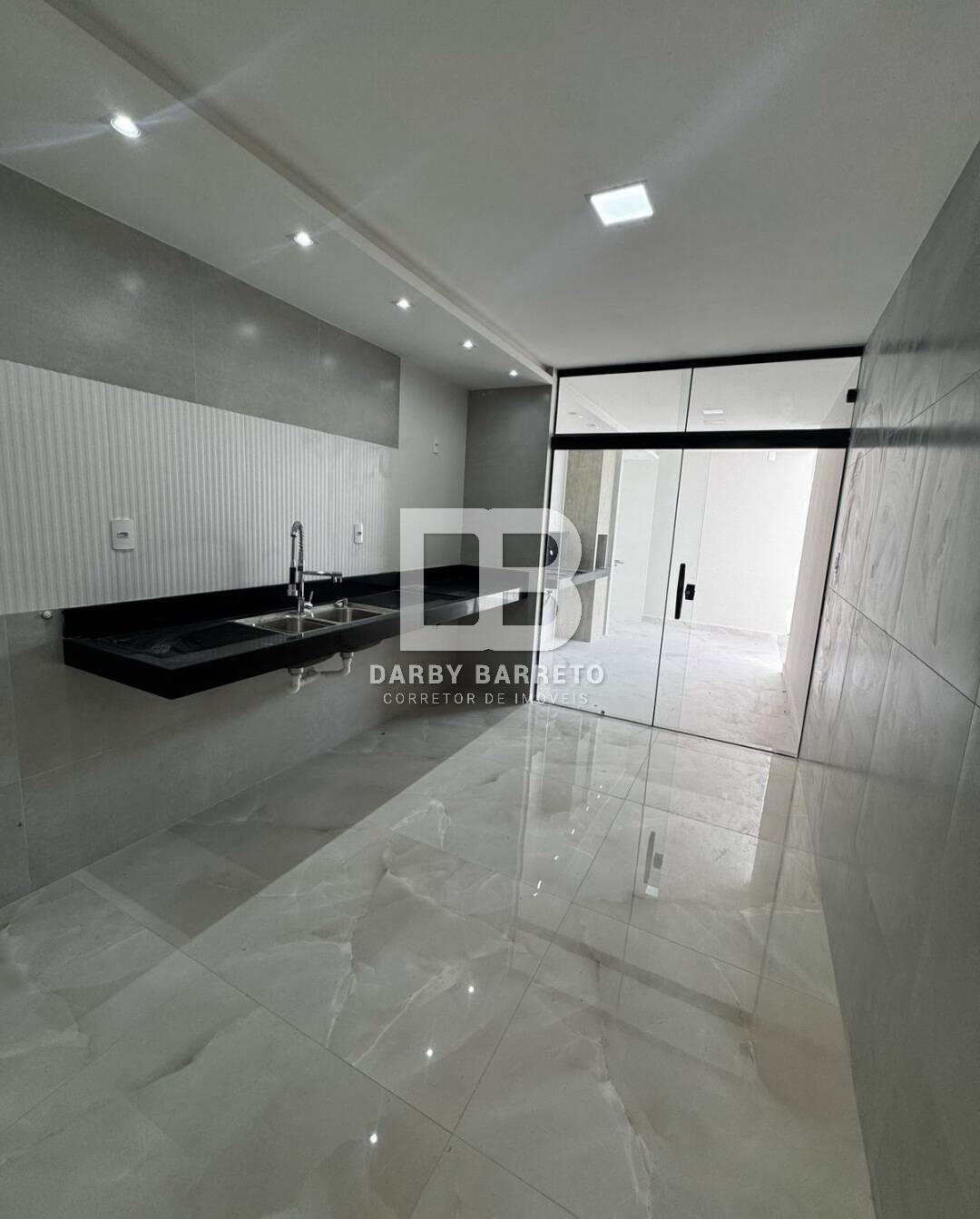 Casa à venda com 3 quartos, 96m² - Foto 11