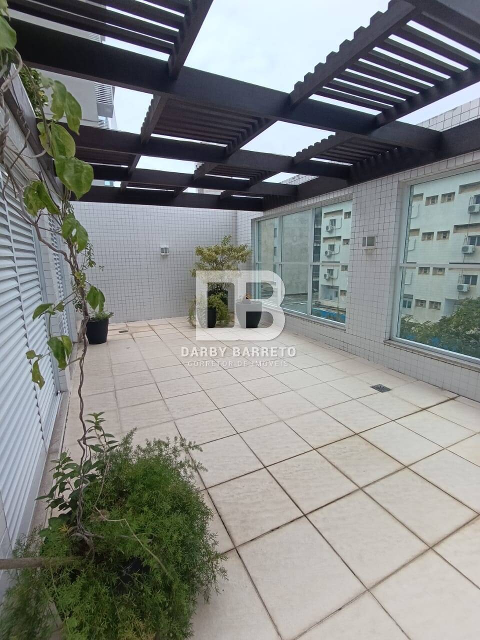 Apartamento à venda com 2 quartos, 67m² - Foto 4