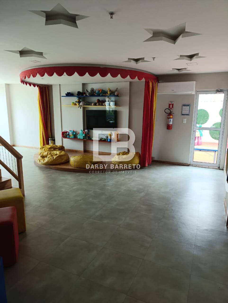 Apartamento à venda com 2 quartos, 67m² - Foto 5