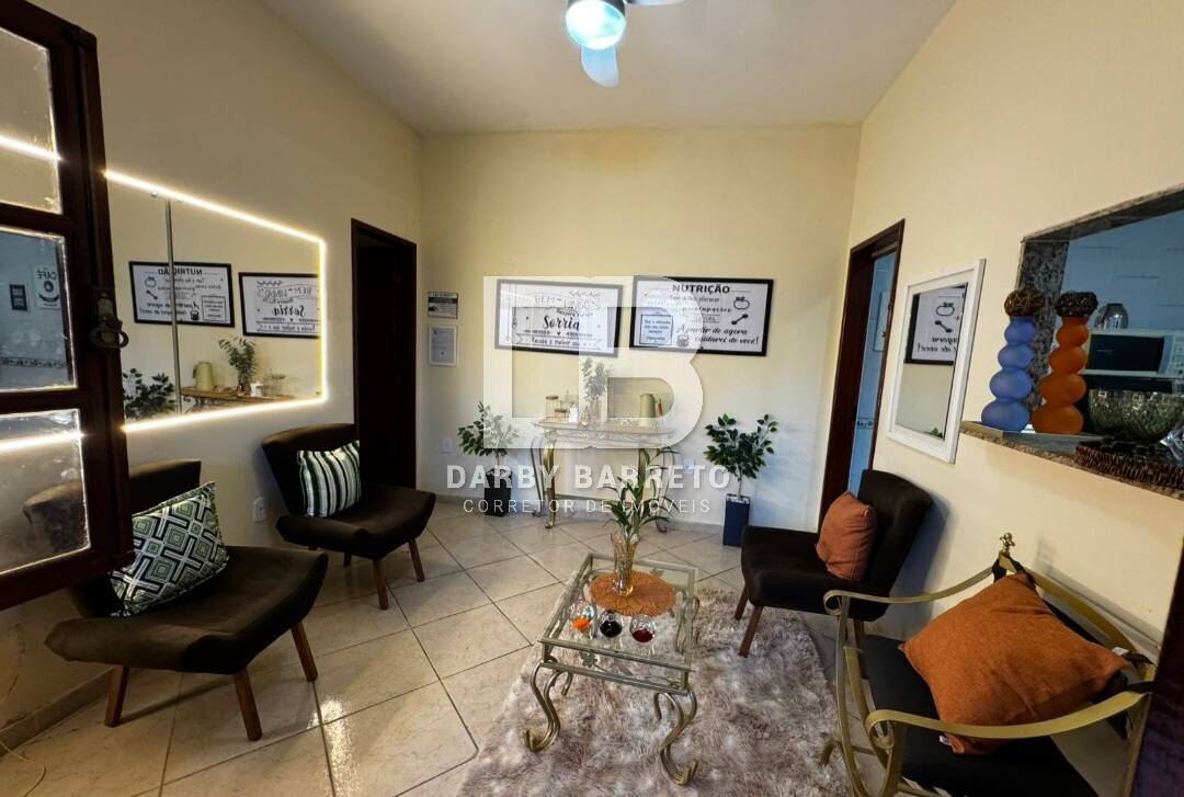 Casa à venda com 3 quartos, 70m² - Foto 1