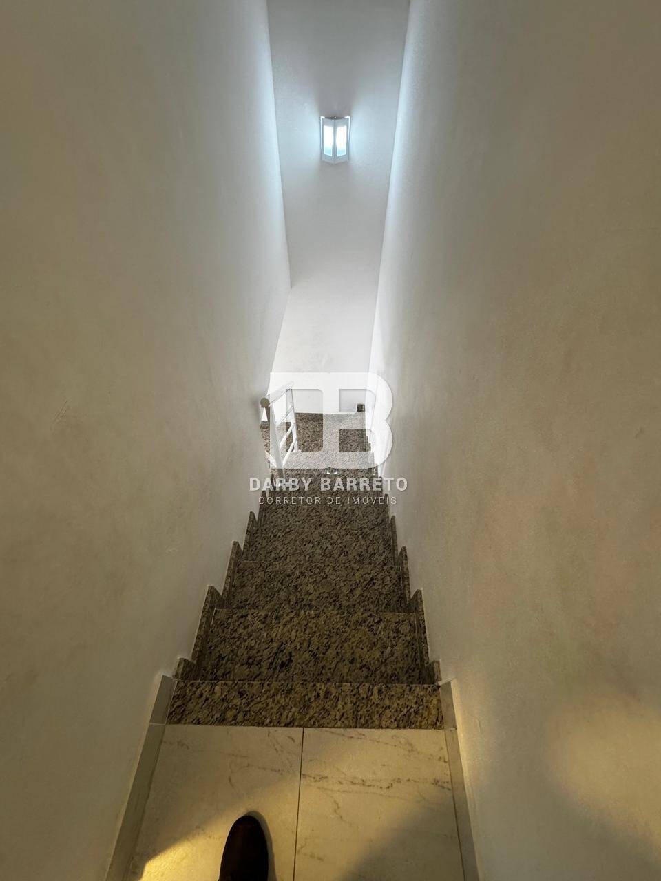 Casa à venda com 2 quartos, 107m² - Foto 9