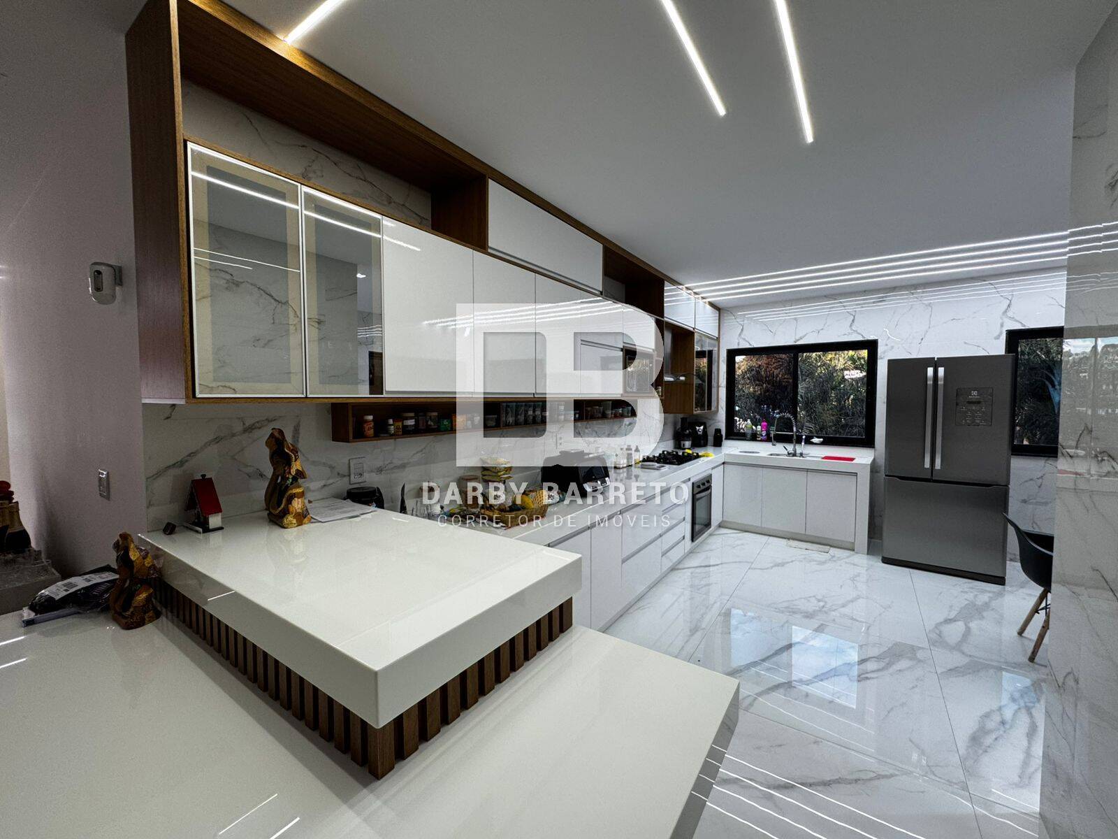 Chácara à venda com 4 quartos, 1800m² - Foto 5