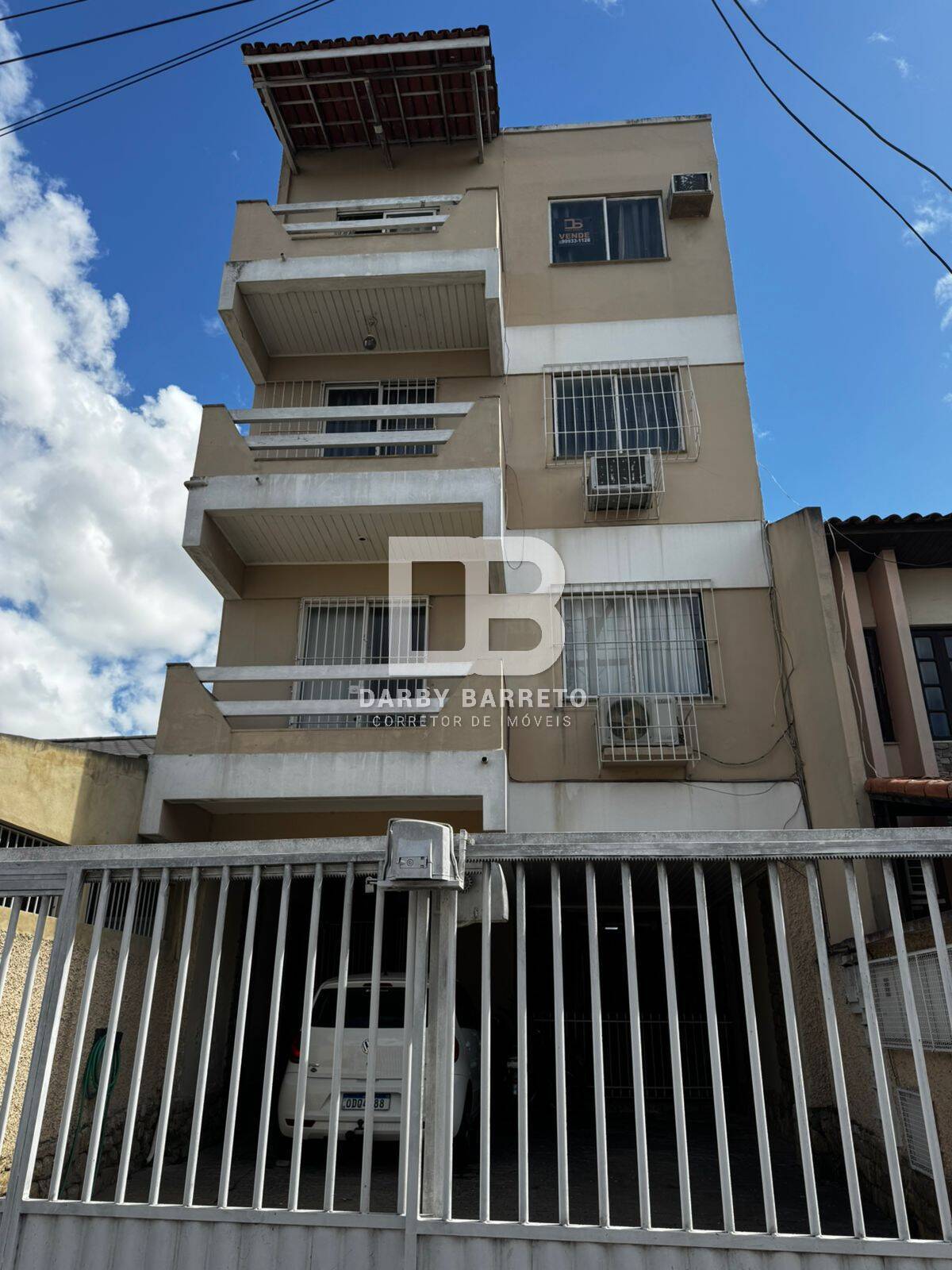 Apartamento à venda com 2 quartos, 68m² - Foto 1