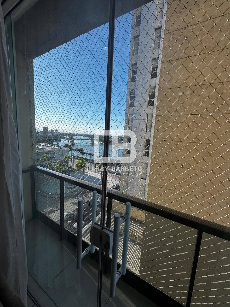 Apartamento à venda com 3 quartos, 111m² - Foto 2