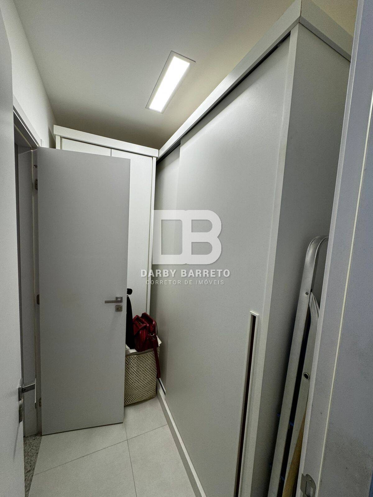 Apartamento à venda com 3 quartos, 140m² - Foto 10