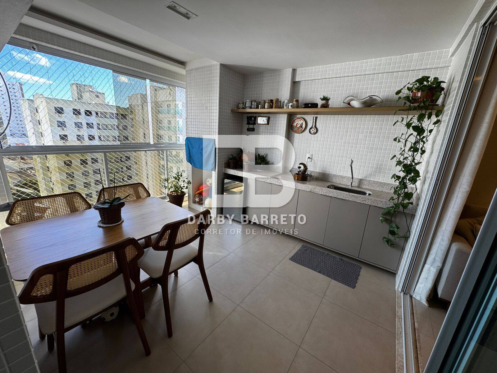 Apartamento à venda com 3 quartos, 140m² - Foto 4