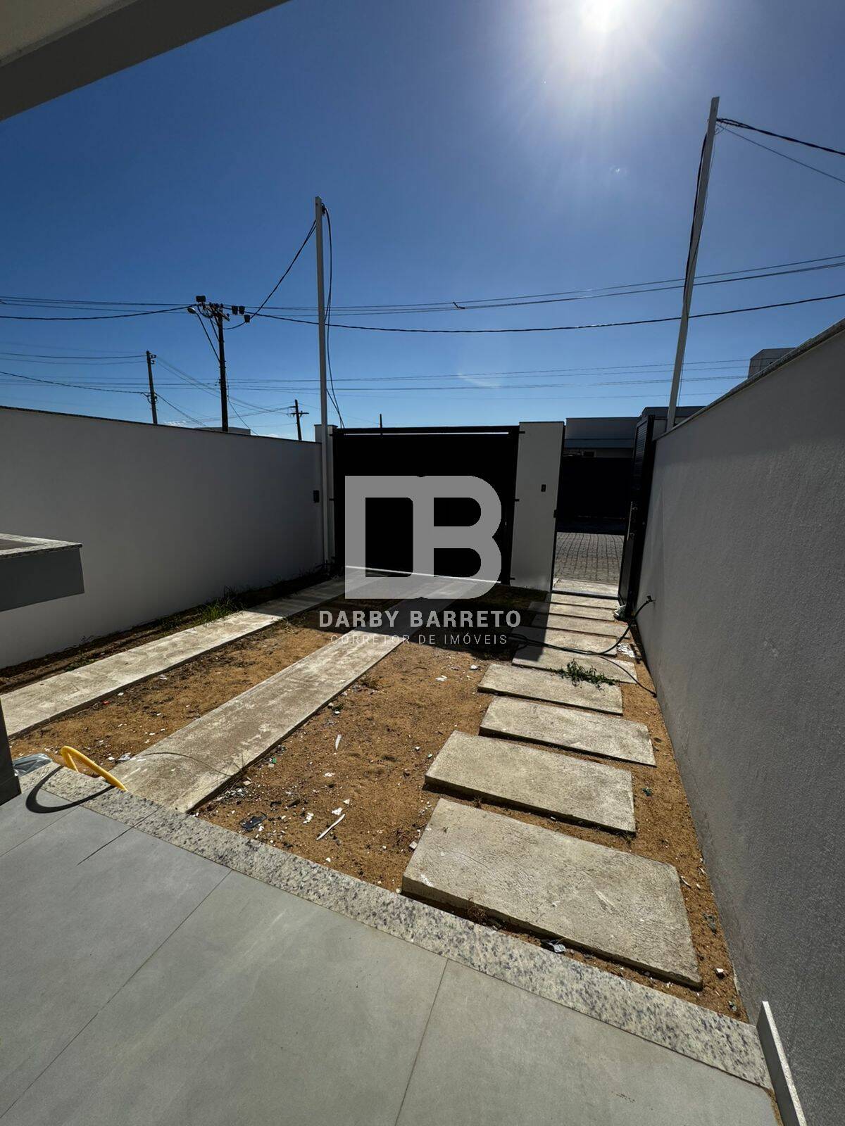 Casa à venda com 3 quartos, 110m² - Foto 2