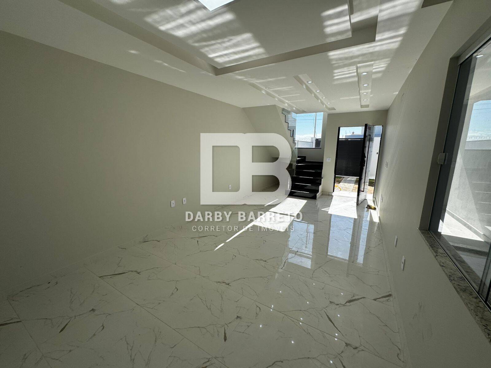 Casa à venda com 3 quartos, 110m² - Foto 4