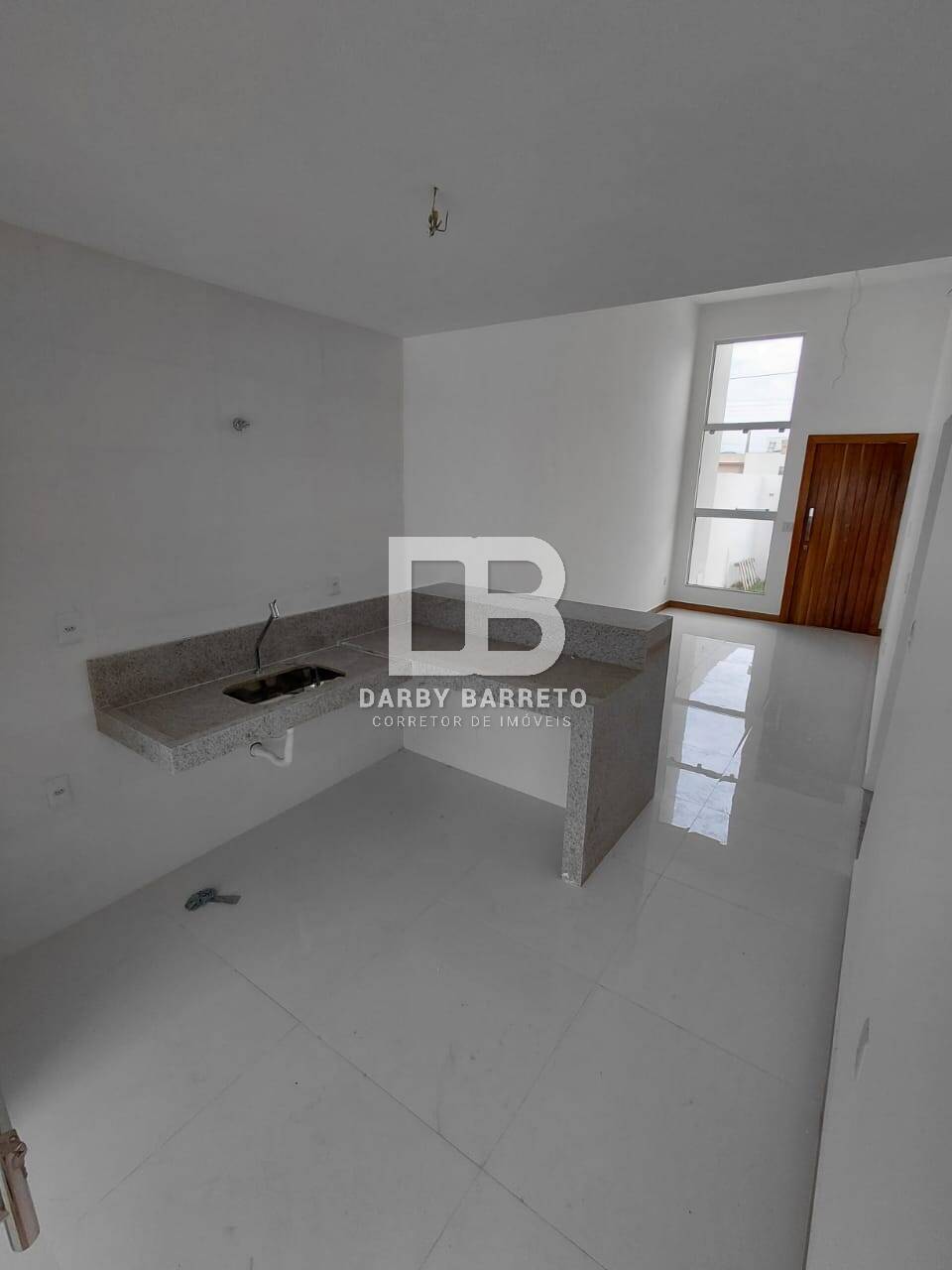 Casa à venda com 3 quartos, 96m² - Foto 4